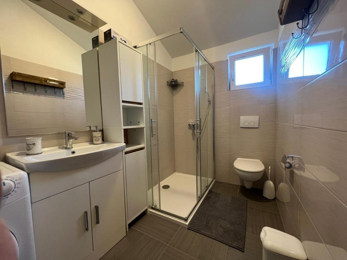 Apartman Lorena Lakmartin Extérieur photo