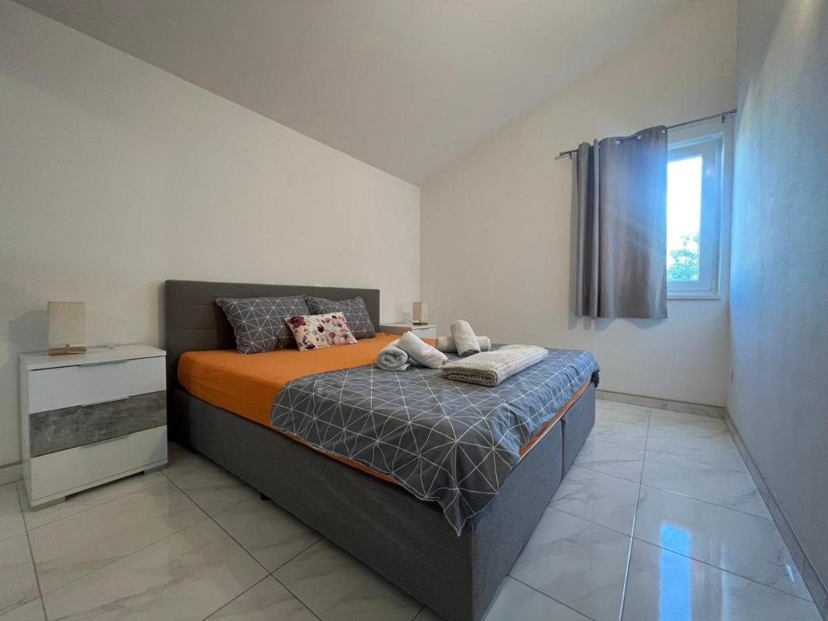 Apartman Lorena Lakmartin Extérieur photo